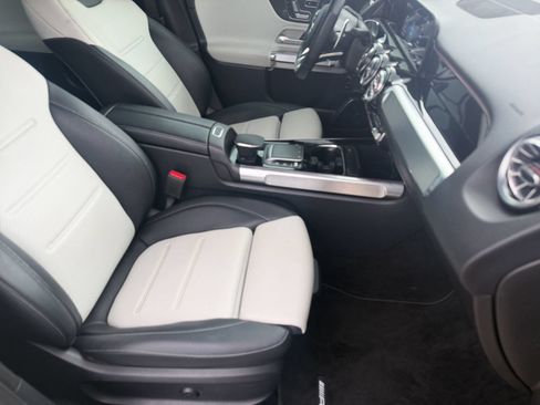 Used 2021 Mercedes-Benz GLB 35 AMG 4MATIC image 10