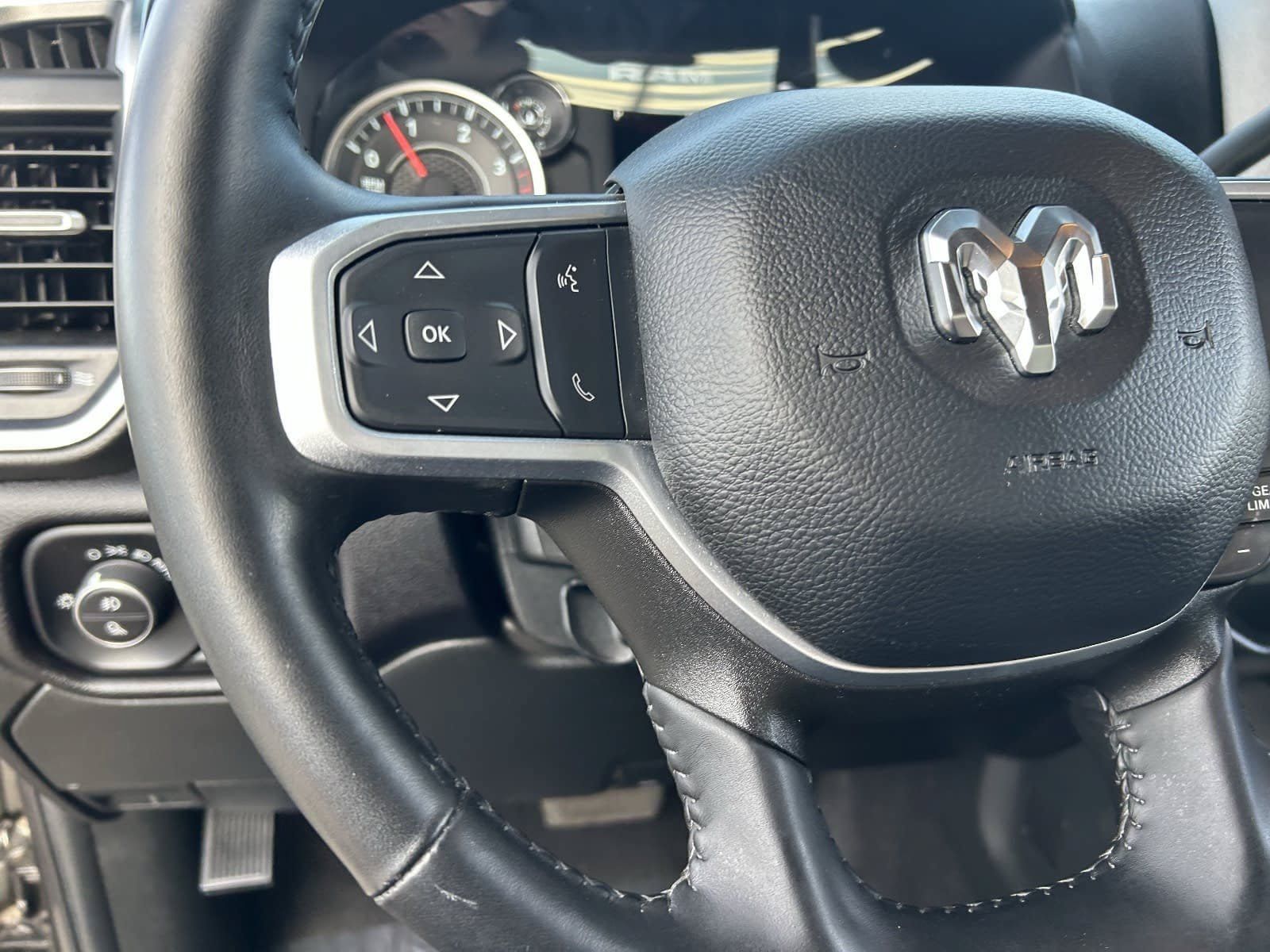 Used 2024 RAM 3500 Big Horn w/ Sport Appearance Package AWD/4WD image 27