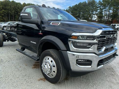New 2025 RAM 5500 2WD Regular Cab image 5
