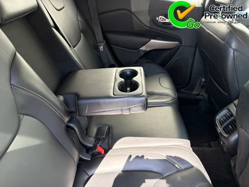 Certified 2018 Jeep Cherokee Limited FWD image 25