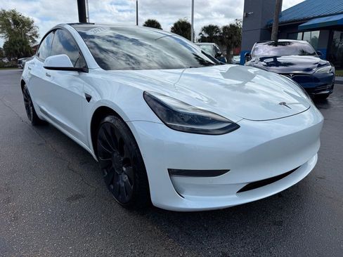 Used 2021 Tesla Model 3 Performance image 3