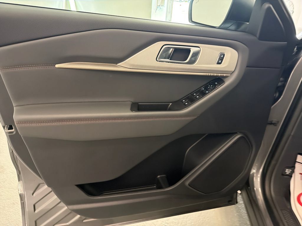 New 2027 Ford Explorer Active w/ Active Comfort Package RWD image 14