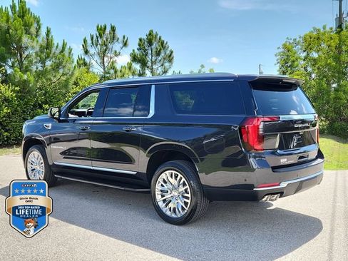 New 2026 GMC Yukon XL Denali w/ Advanced Technology Package AWD/4WD image 3