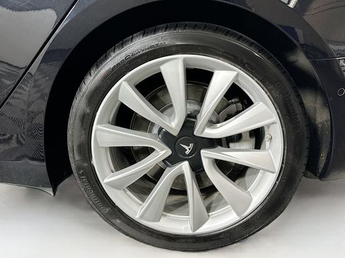 Used 2018 Tesla Model 3 Long Range image 11