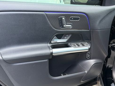 Used 2025 Mercedes-Benz GLA 250 image 19