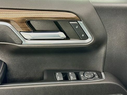 Certified 2023 Chevrolet Silverado 1500 LT Trail Boss AWD/4WD image 18