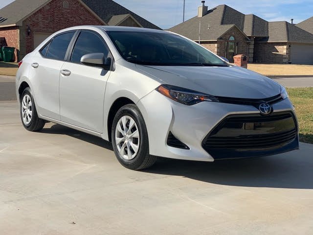 Used 2019 Toyota Corolla LE FWD image 1
