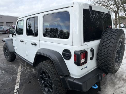 Used 2023 Jeep Wrangler Unlimited w/ Sun & Screen Package AWD/4WD image 4