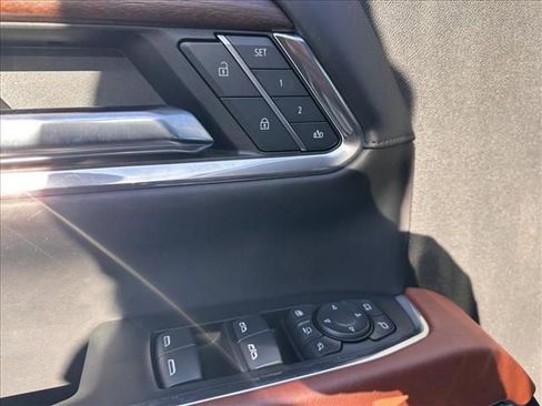 Used 2024 GMC Sierra 3500 Denali Ultimate image 23