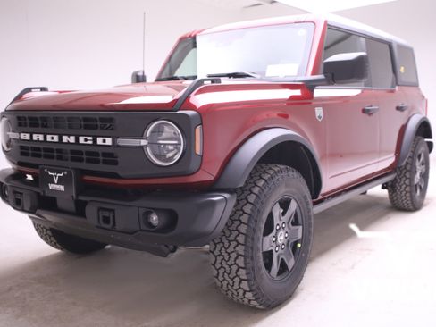 New 2025 Ford Bronco Big Bend w/ Black Diamond Package image 1