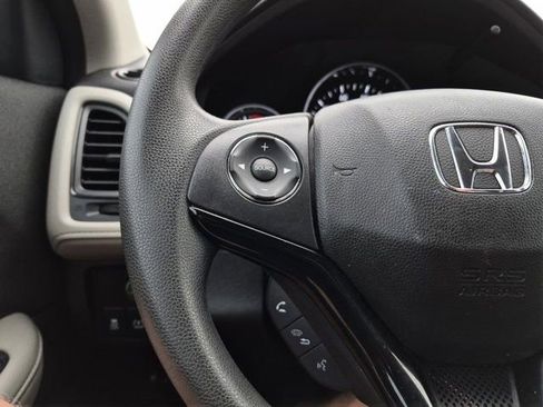Used 2022 Honda HR-V LX image 17
