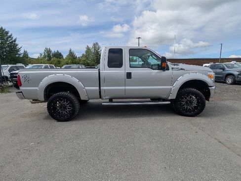 Used 2014 Ford F250 XLT w/ XLT Value Package AWD/4WD image 4