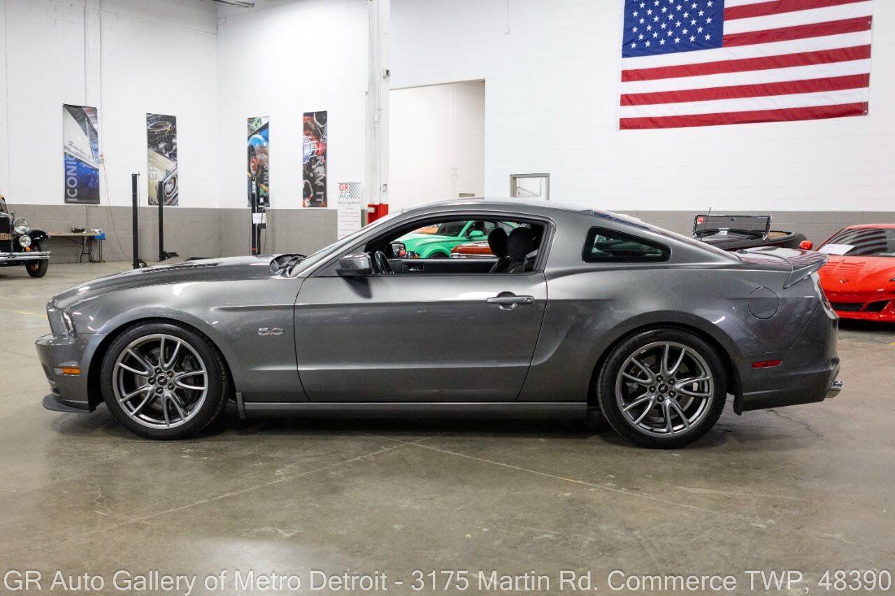 Used 2014 Ford Mustang GT Premium w/ GT Track Package RWD image 3