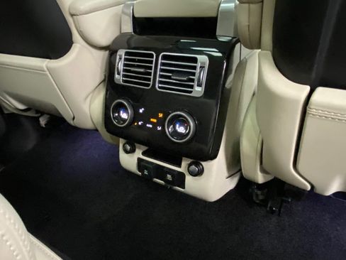Used 2018 Land Rover Range Rover Supercharged image 42