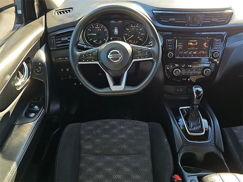 Used 2020 Nissan Rogue Sport SV image 11