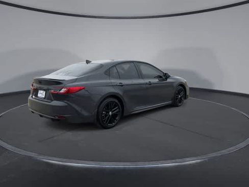 Used 2026 Toyota Camry SE w/ Convenience Package image 8