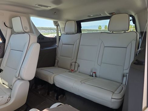 Used 2024 GMC Yukon Denali w/ Advanced Technology Package RWD image 26
