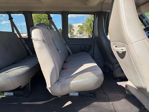 Used 2019 Chevrolet Express 3500 LT w/ LT Preferred Equipment Group image 17