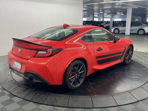 Certified 2024 Toyota GR86 TRUENO Edition image 4