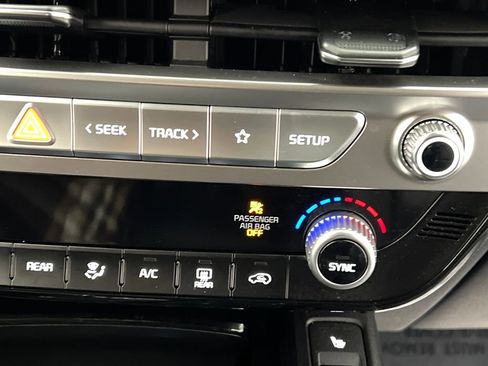 Used 2025 Kia Telluride S image 64