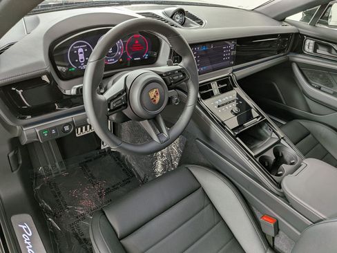 New 2026 Porsche Panamera 4 AWD/4WD image 4