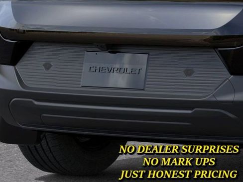 New 2026 Chevrolet Equinox EV LT w/ Midnight Package image 14