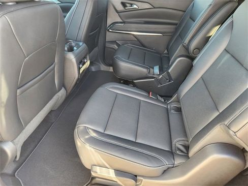 New 2026 Chevrolet Traverse LT w/ Sun and Wheel Package image 19