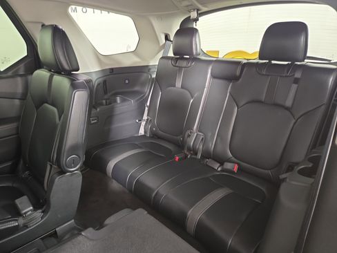 Used 2023 Honda Pilot EX-L image 13