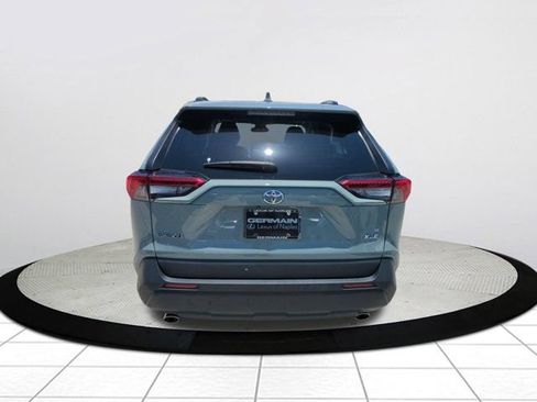 Used 2022 Toyota RAV4 XLE Premium FWD image 4