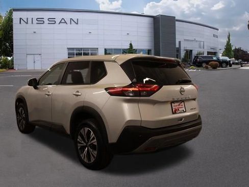 Used 2023 Nissan Rogue SV AWD/4WD image 5