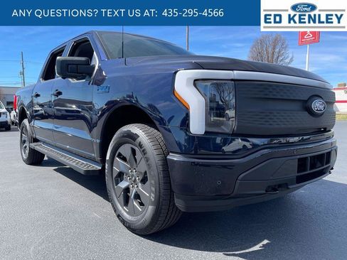 Used 2025 Ford F150 Lightning Flash image 29