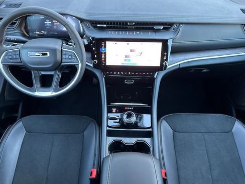 New 2026 Jeep Grand Cherokee Altitude AWD/4WD image 13