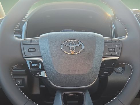 New 2026 Toyota Camry SE image 25