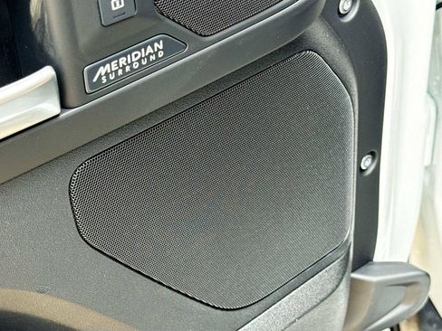 New 2026 Land Rover Defender 130 X-Dynamic SE AWD/4WD image 17