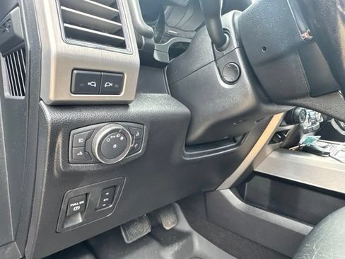 Used 2019 Ford F150 Platinum w/ Equipment Group 701A Luxury AWD/4WD image 28