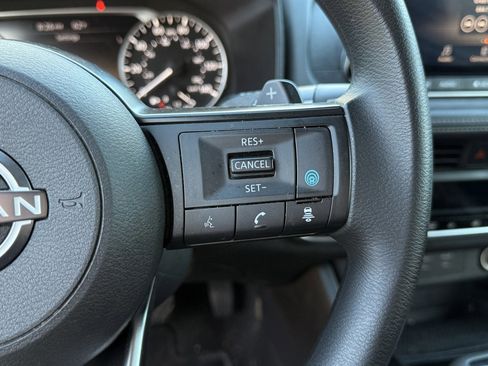 Used 2024 Nissan Rogue SV image 21