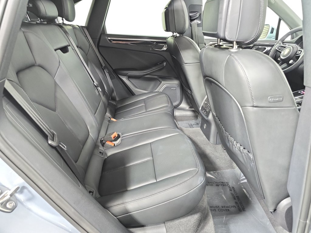 Certified 2026 Porsche Macan AWD/4WD image 26