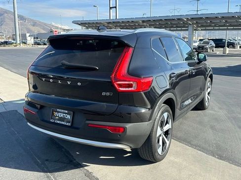 Used 2024 Volvo XC40 B5 Plus AWD/4WD image 24