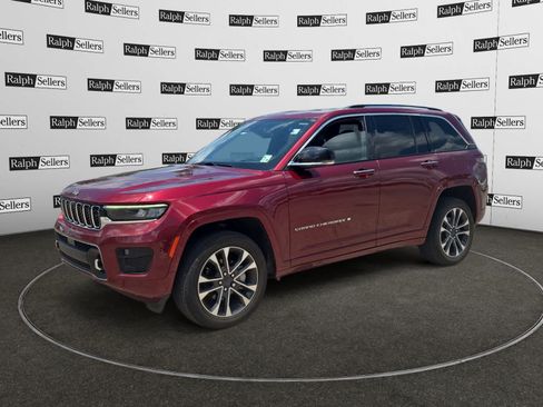 Used 2023 Jeep Grand Cherokee Overland w/ Adv Protech Group III RWD image 2