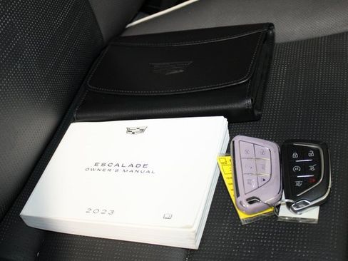 Certified 2023 Cadillac Escalade Premium Luxury image 28