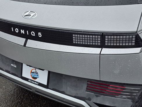 Used 2024 Hyundai Ioniq 5 SEL image 13