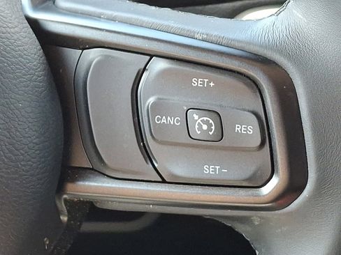 Used 2018 Jeep Wrangler Sport image 21