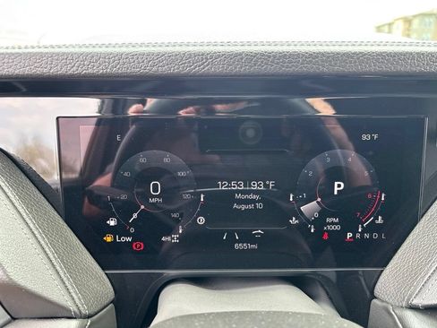 Used 2026 GMC Yukon Denali w/ Sun & Power Step Package AWD/4WD image 10