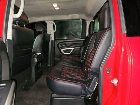 Used 2021 Nissan Titan SV w/ SV Convenience Package image 17
