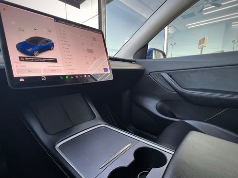 Used 2021 Tesla Model Y Long Range image 26