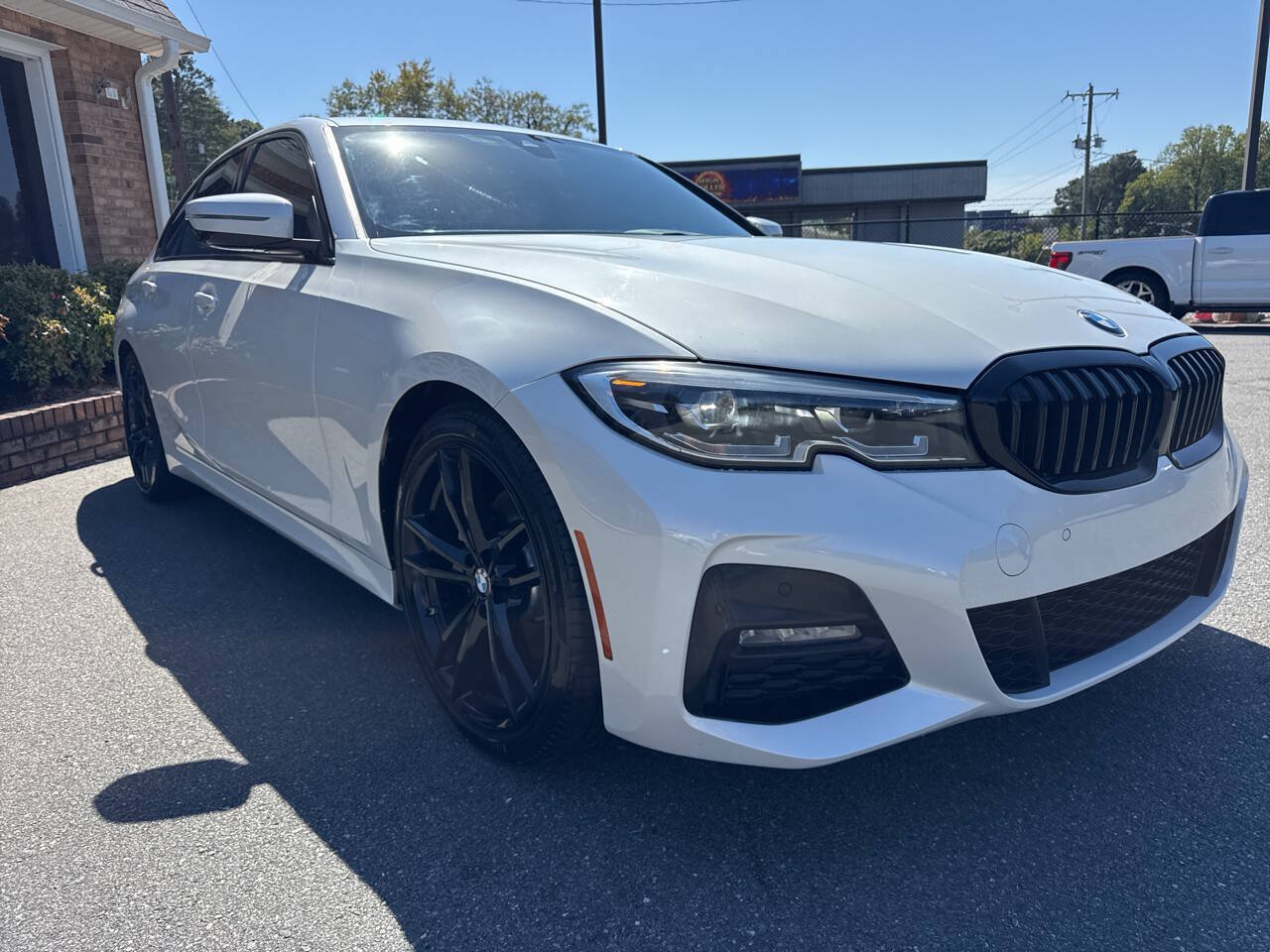 Used 2020 BMW 330i Sedan w/ M Sport Package RWD image 7