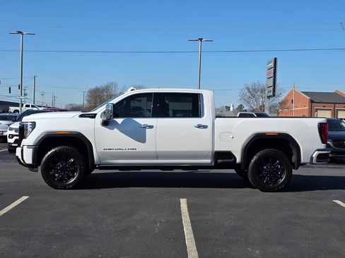 Used 2025 GMC Sierra 3500 Denali Ultimate image 9