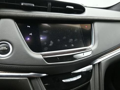 Used 2019 Cadillac XT5 Platinum AWD/4WD image 18