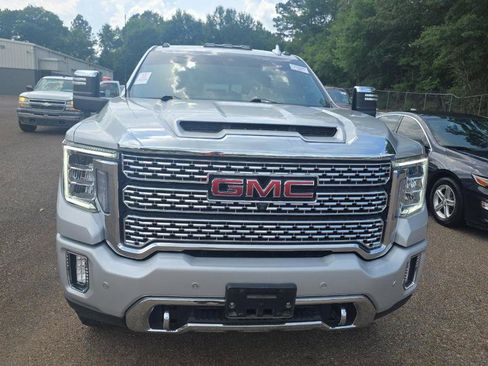 Used 2022 GMC Sierra 2500 Denali w/ Technology Package AWD/4WD image 2