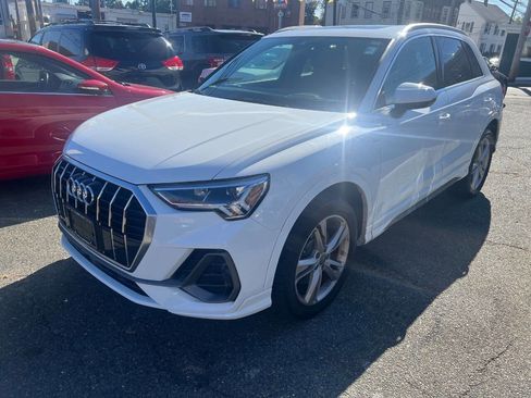 Used 2019 Audi Q3 2.0T Premium Plus image 4